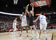 开云体育下载-关于篮球极限挑战：球员们在赛场上挑战自我创造奇迹的信息