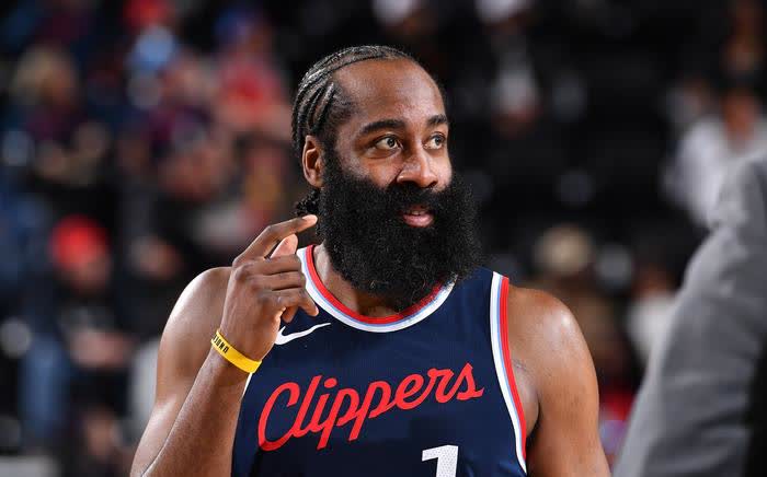 哈登正式加盟湖人,将成为球队新的得分利器 哈登正式加盟湖人,将成为球队新的得分利器