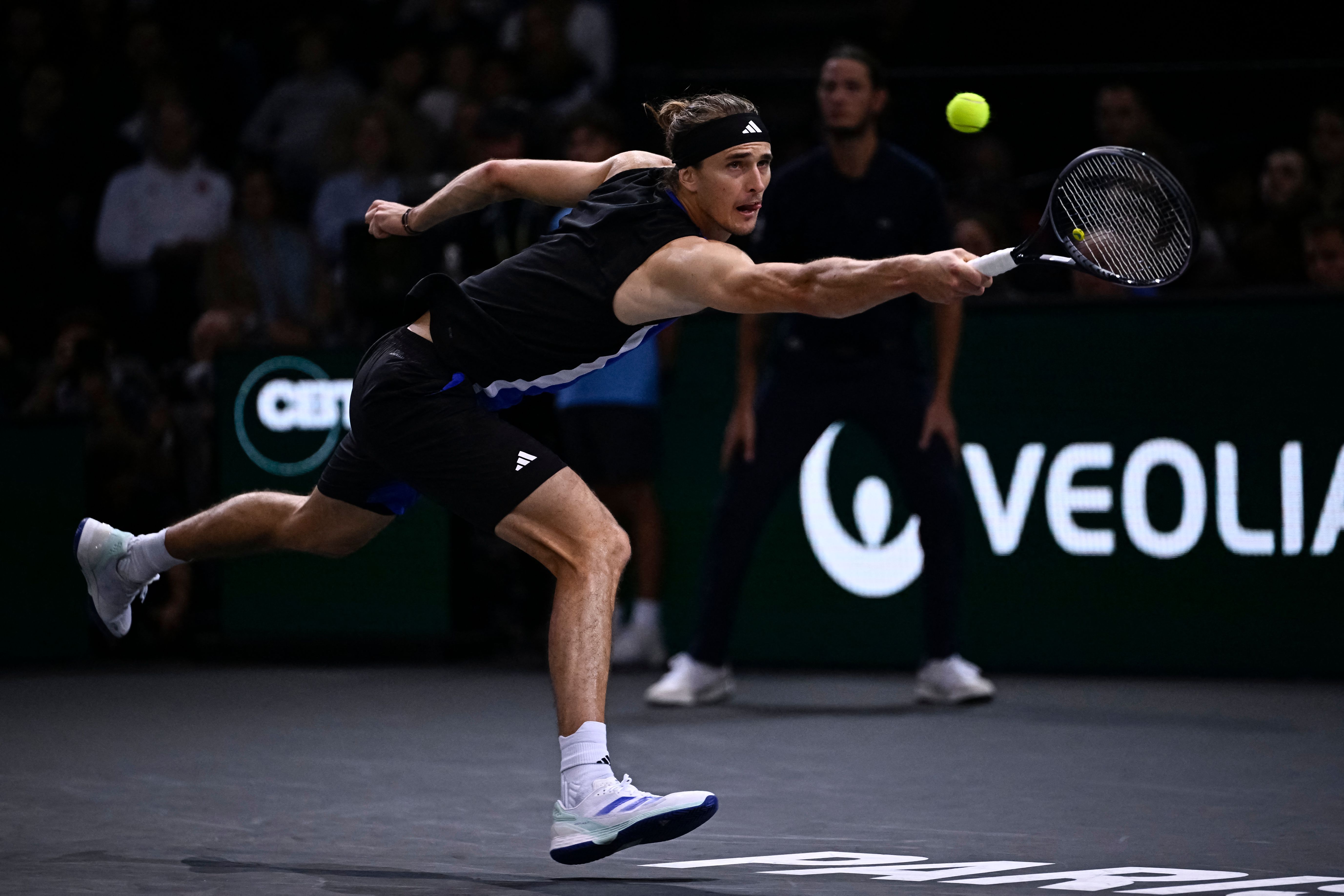 英国网球队轻取日本网球队,兹维列夫统治全场的简单介绍 英国网球队轻取日本网球队,兹维列夫统治全场的简单介绍