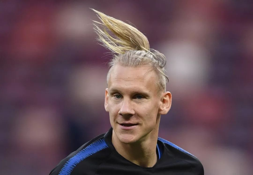 关于里昂爆冷英格兰,罗本高光表现的信息 关于里昂爆冷英格兰,罗本高光表现的信息