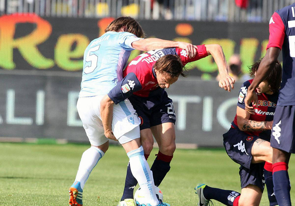 关于国际米兰主场逆转卡利亚里，稳固前四位置的信息