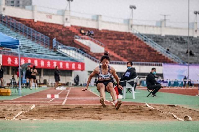 关于田径选手冲刺风速,夺冠一刻惊世骇俗的信息 关于田径选手冲刺风速,夺冠一刻惊世骇俗的信息