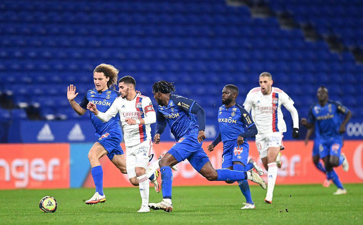 德国队在欧国联比赛中走下神坛