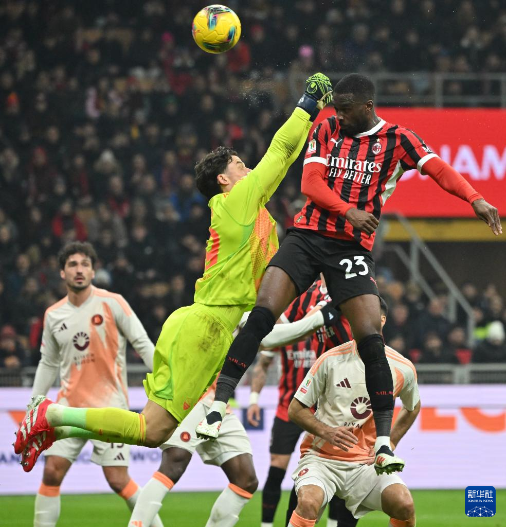 包含意大利足球联赛热火朝天，球队拼搏斗志足的词条