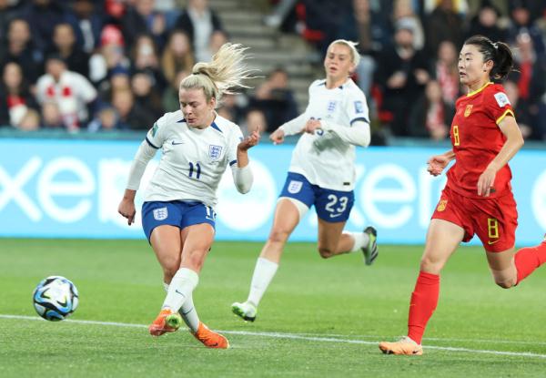 英格兰女足遭遇惨败 英格兰女足遭遇惨败
