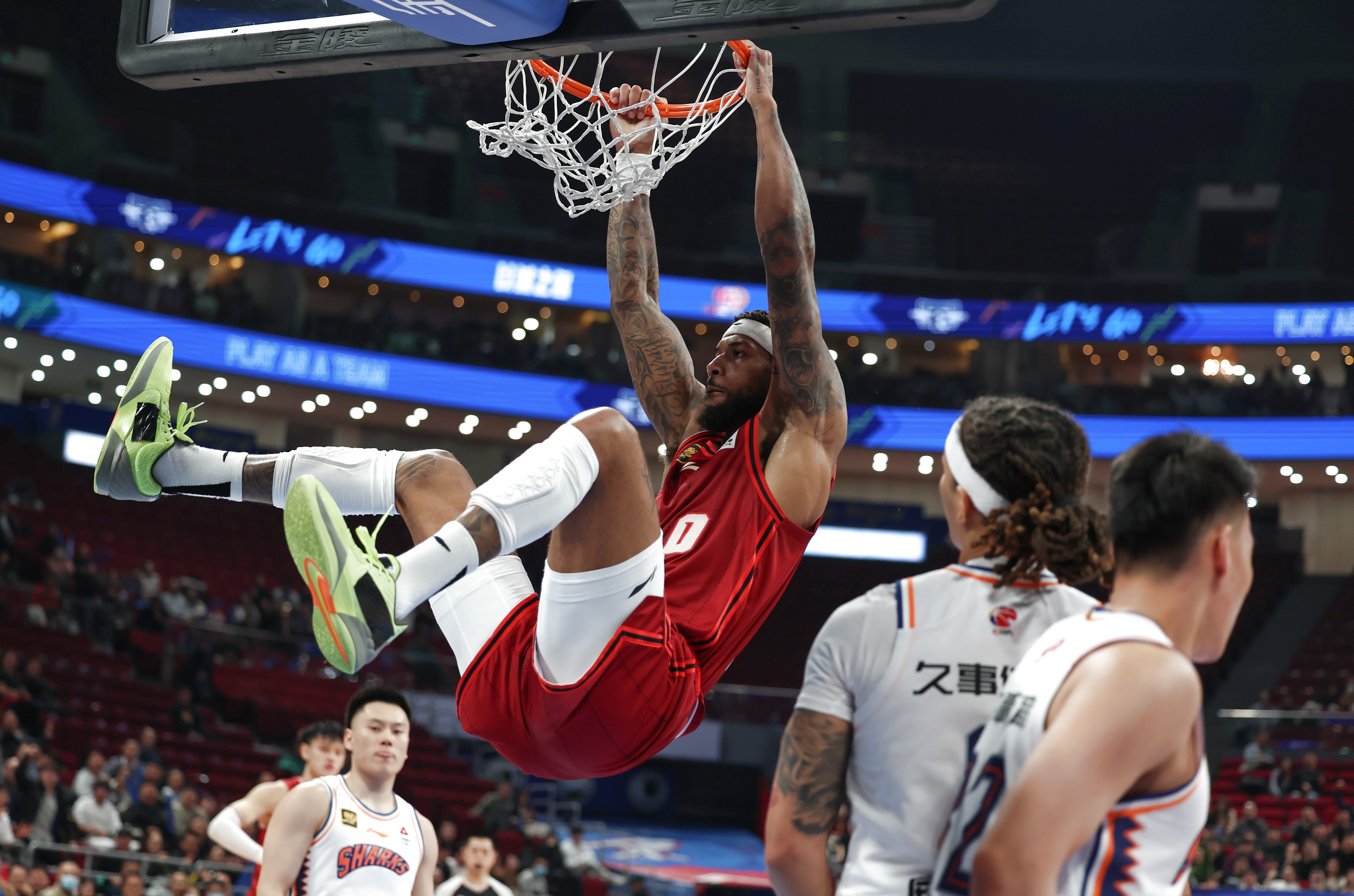 关于篮球联赛总决赛赛场精彩绝伦,球员技艺出神入化的信息 关于篮球联赛总决赛赛场精彩绝伦,球员技艺出神入化的信息