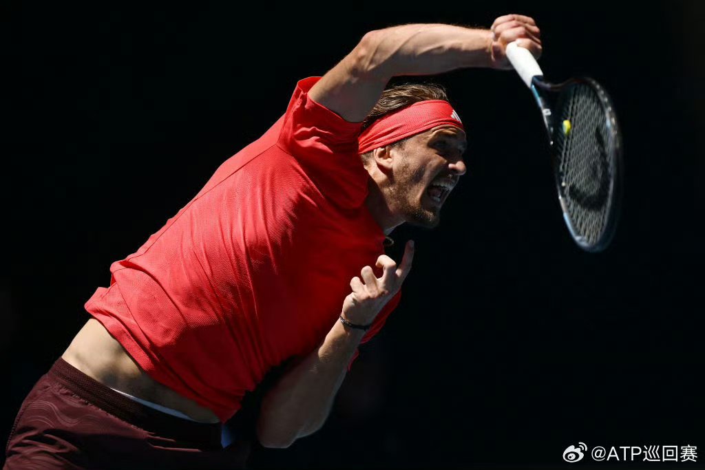 关于西班牙网球队鏖战美国网球队,兹维列夫绝境逆转的信息 关于西班牙网球队鏖战美国网球队,兹维列夫绝境逆转的信息