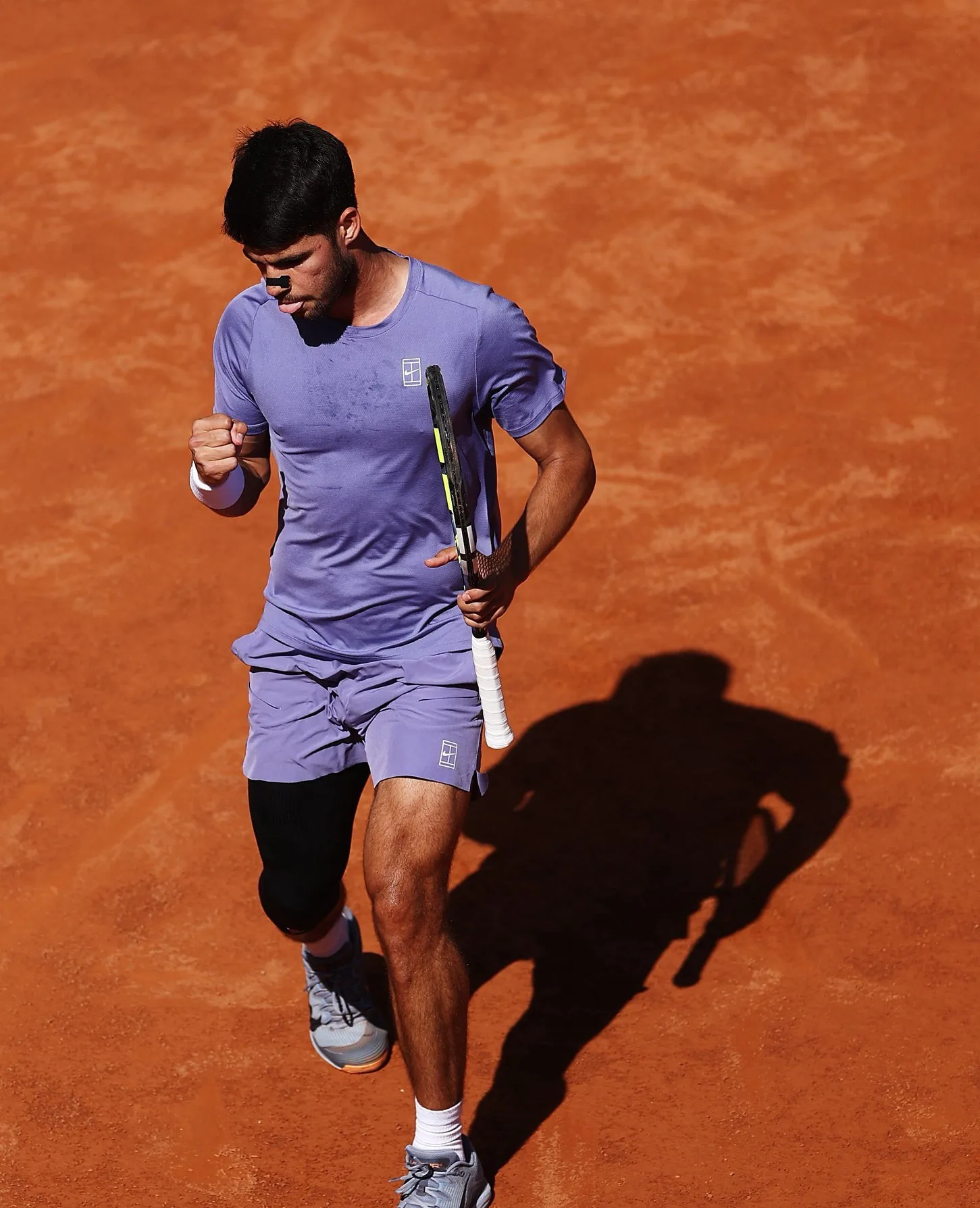 意大利网球队绝杀英国网球队,阿尔卡拉斯关键制胜 意大利网球队绝杀英国网球队,阿尔卡拉斯关键制胜