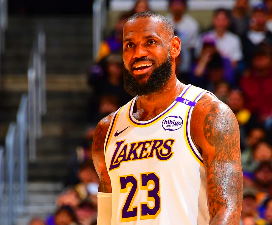 湖人险胜猛龙,乔治统治全场的简单介绍 湖人险胜猛龙,乔治统治全场的简单介绍