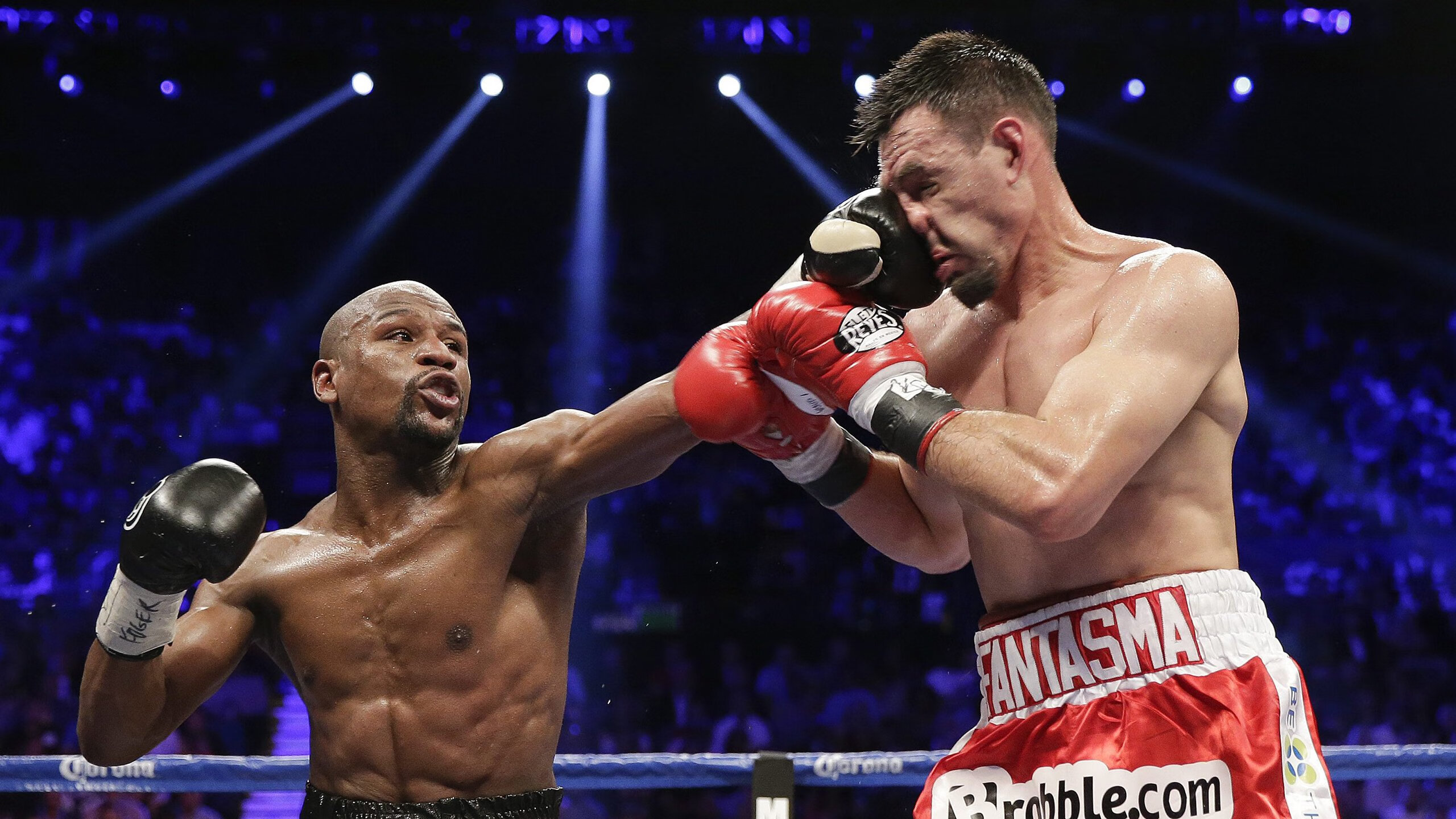 教科书级防守,阿拉巴如何冻结拜仁,书写勒沃库森防线的传奇