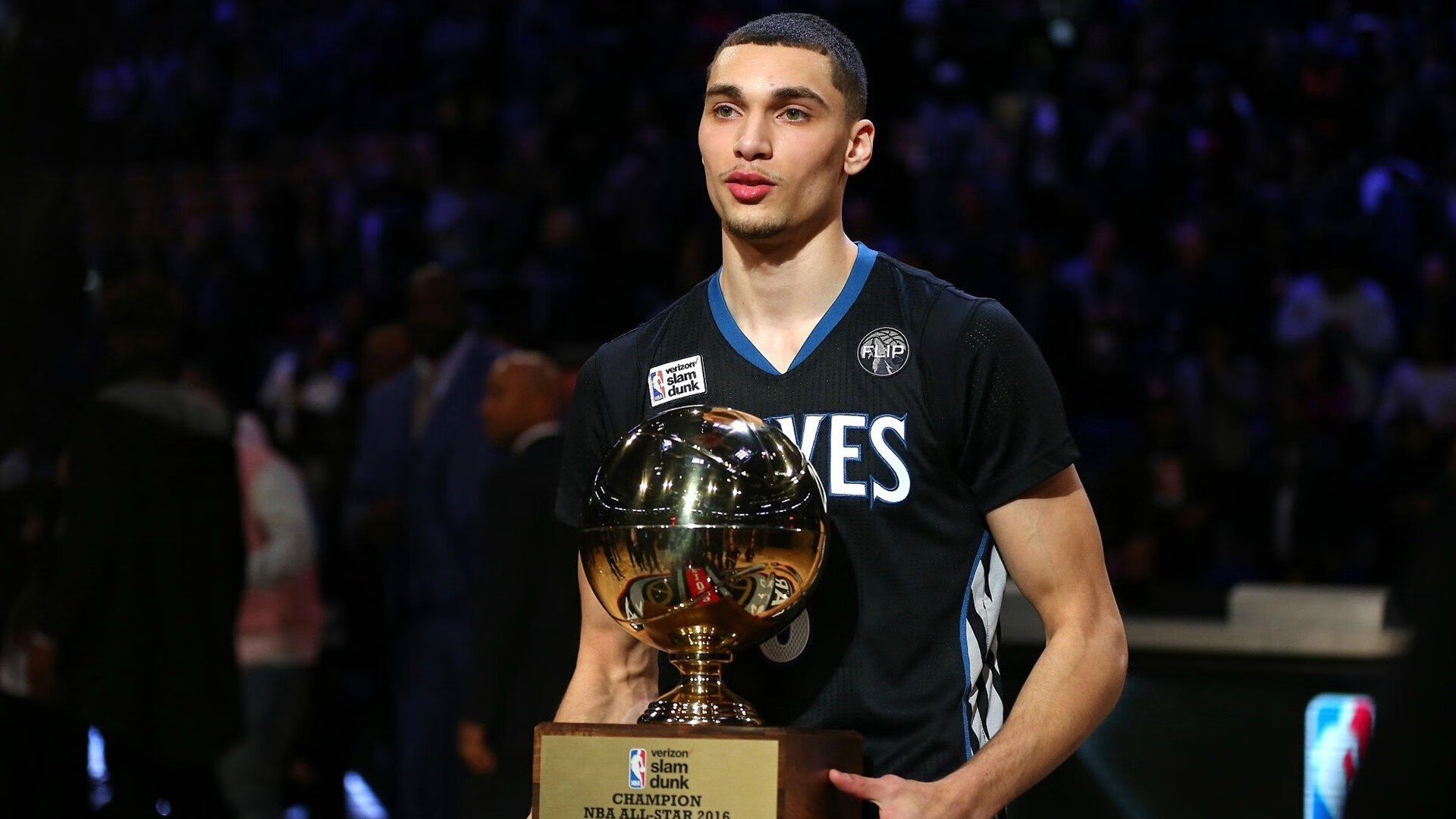 从勒沃库森到韩国，巴斯托尼的压制级艺术，如何定义逆转的唯一性？