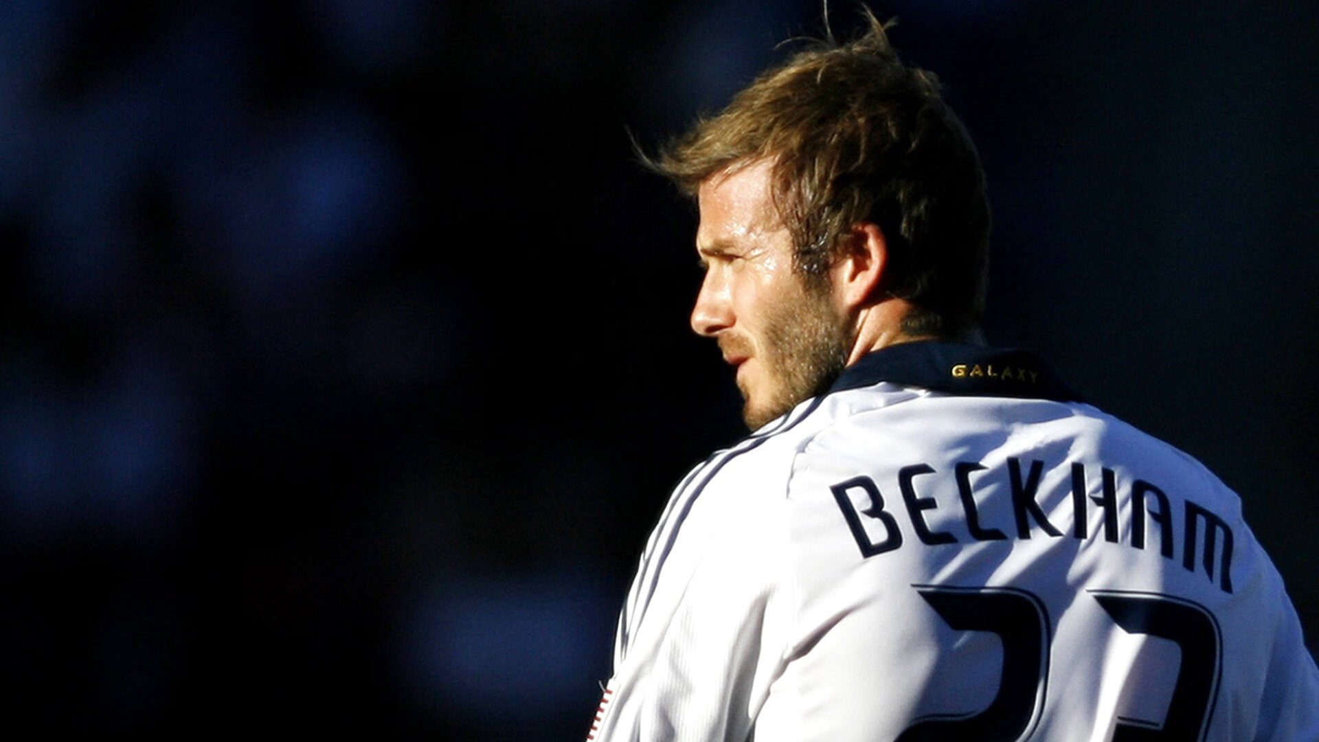 东决关键战之夜，梅西防守端锁死对手